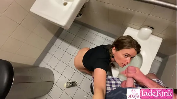 최고의 Real amateur couple fuck in public bathroom 멋진 비디오