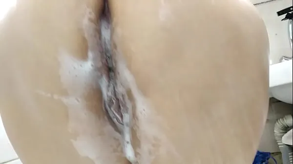 최고의 Charming mature Russian cocksucker takes a shower and her husband's sperm on her boobs 멋진 비디오