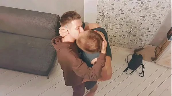 Beste Mature man meets a twink guest at home and fucks him in all corners coole video's
