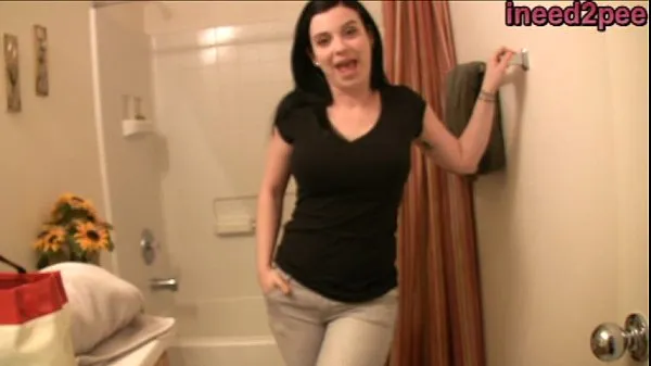 Video Sybil Hawthorne full bladder and jeans wetting sejuk terbaik